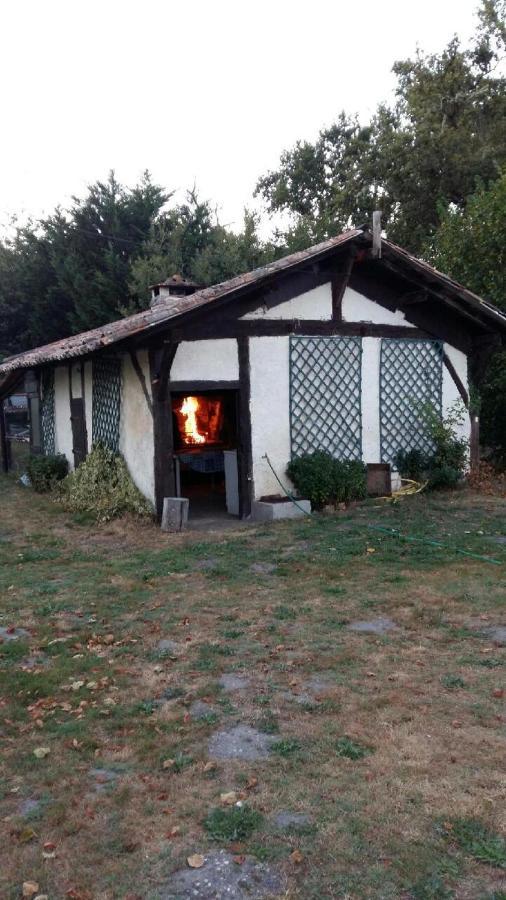 Bed and Breakfast Chez Alexandra Louchats Exterior foto