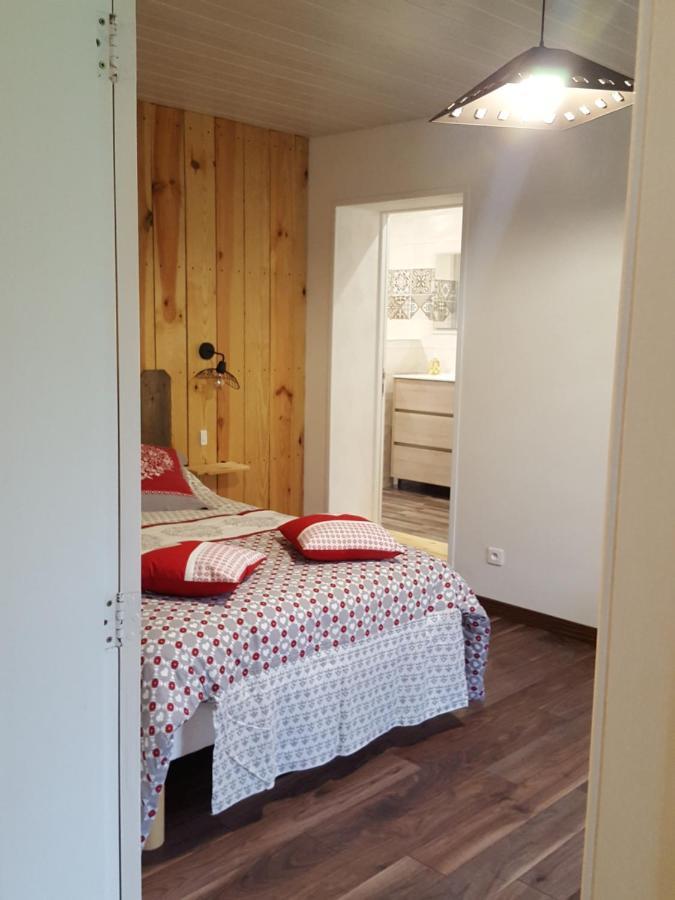Bed and Breakfast Chez Alexandra Louchats Exterior foto